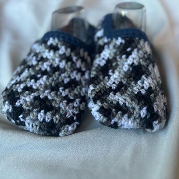 NEW Adult Crocheted Booties Large - Picture 6 of 7